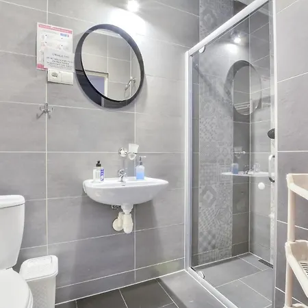 Restauracja & Goscinne Han/Misafirhane Karlow