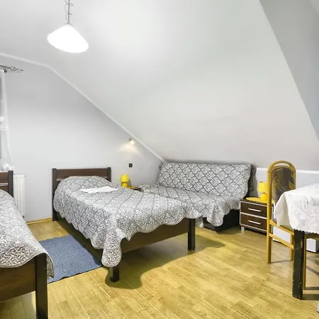 Restauracja & Goscinne Inn Karlow