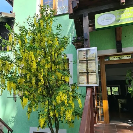 Han/Misafirhane Restauracja & Goscinne *