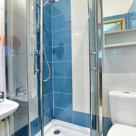 Han/Misafirhane Restauracja & Goscinne *