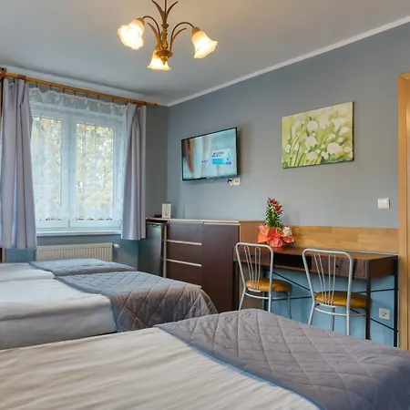 Restauracja & Goscinne * Karlow