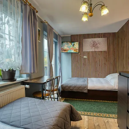 Han/Misafirhane Restauracja & Goscinne *