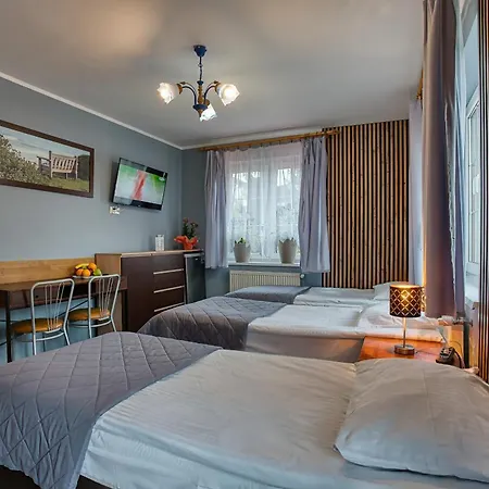 Han/Misafirhane Restauracja & Goscinne *