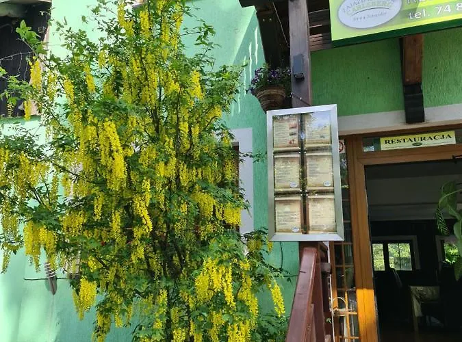 Inn Restauracja & Goscinne *