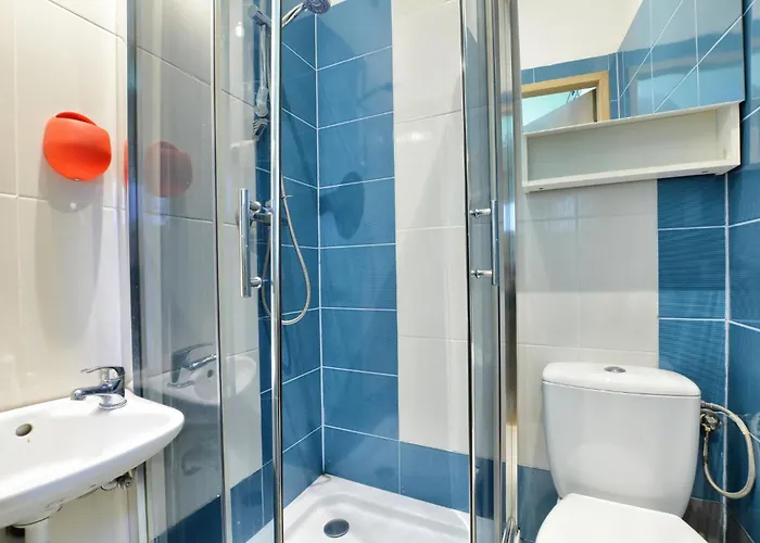 Inn Restauracja & Goscinne *