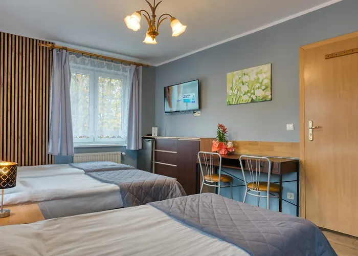 Restauracja & Goscinne * Karlow