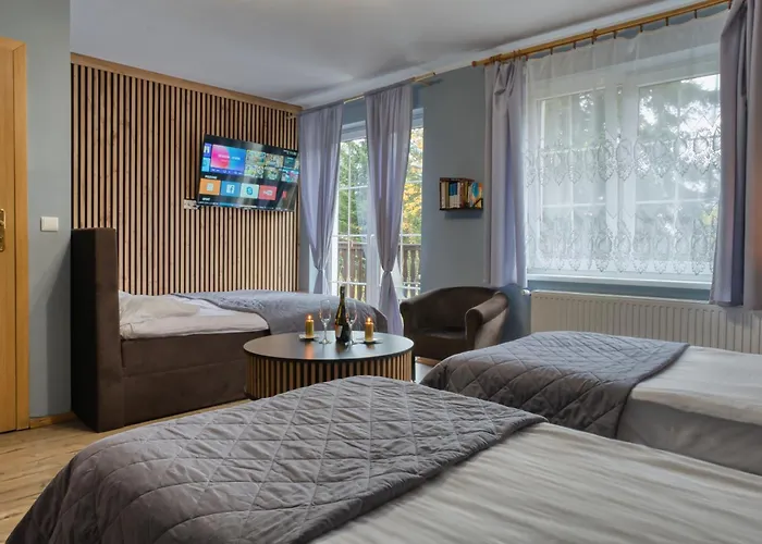 Restauracja & Goscinne * Карлув